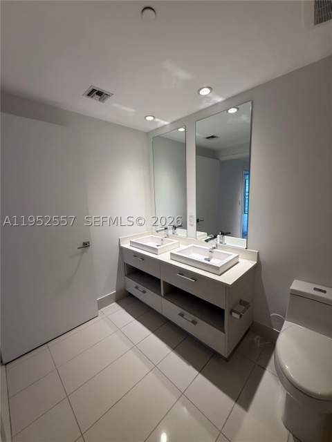 45 SW 9th St 1004, Miami FL - photo 10 of 16