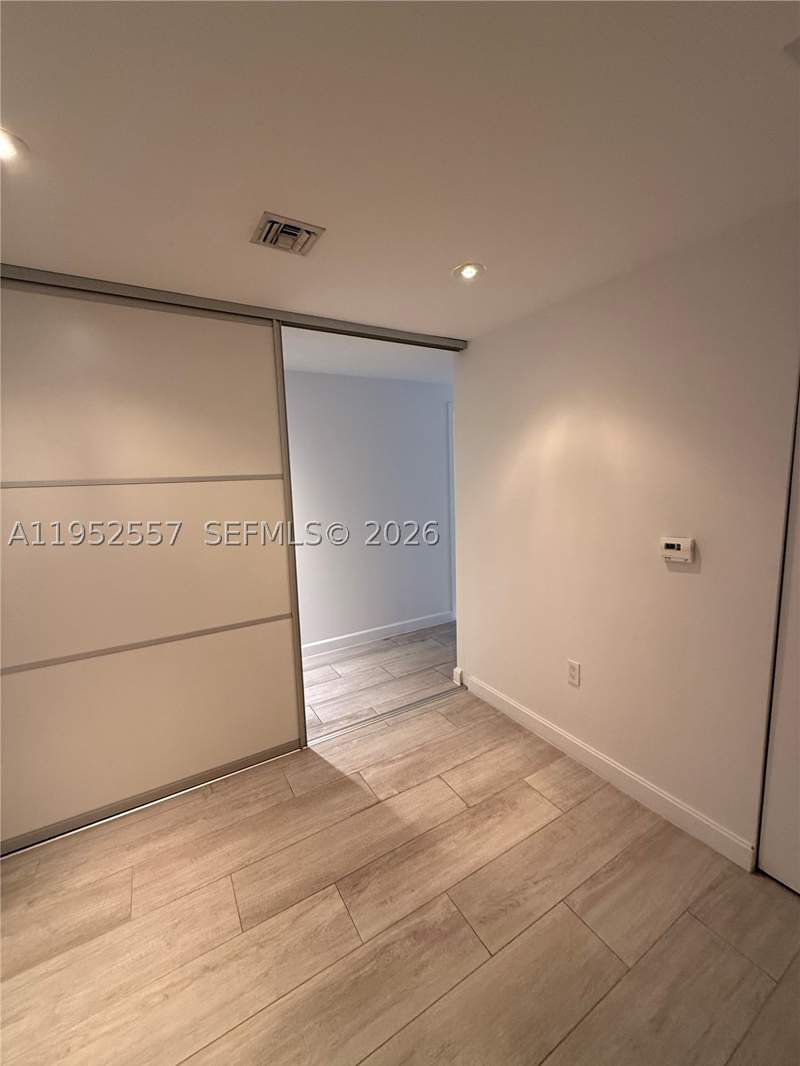 1 bedroom Condominium at 45 SW 9th St 1004, Brickell Heights East Con, Miami — photo 3