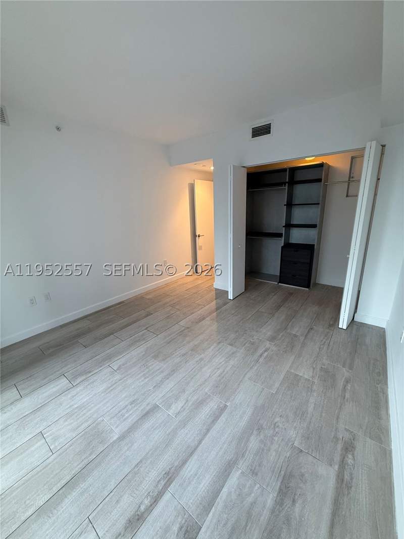 1 bedroom Condominium at 45 SW 9th St 1004, Brickell Heights East Con, Miami — photo 4
