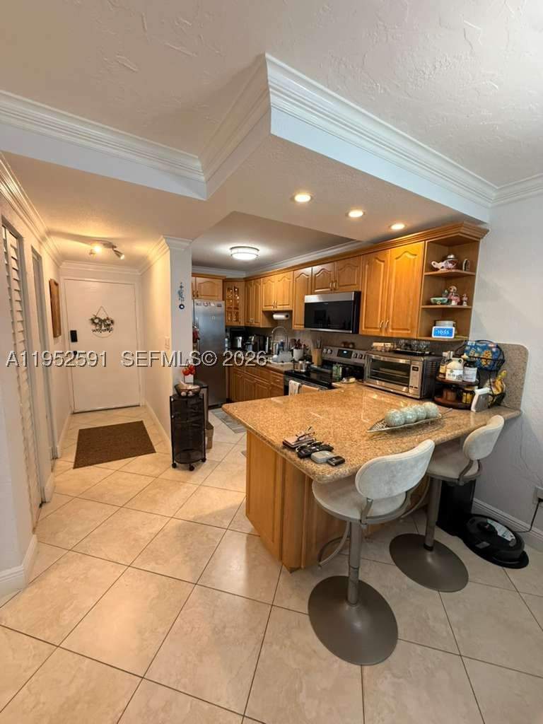 2 bedroom Condominium at 5501 NW 7th St E207, El Lago Condo, Miami — photo 2