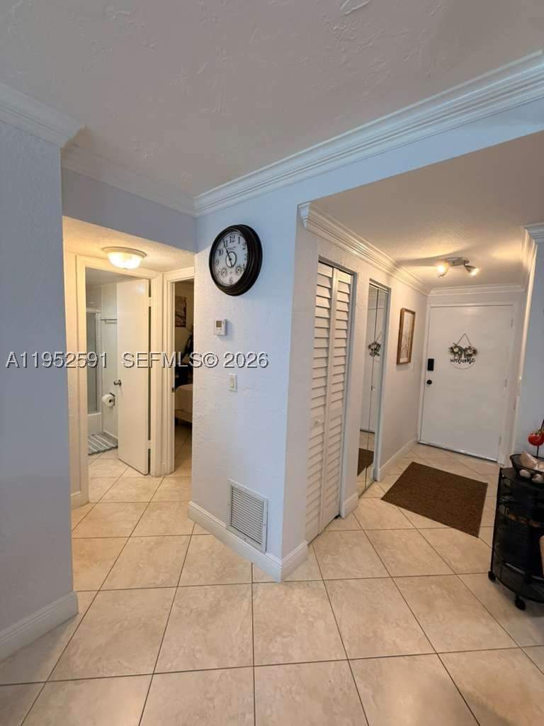 2 bedroom Condominium at 5501 NW 7th St E207, El Lago Condo, Miami — photo 3