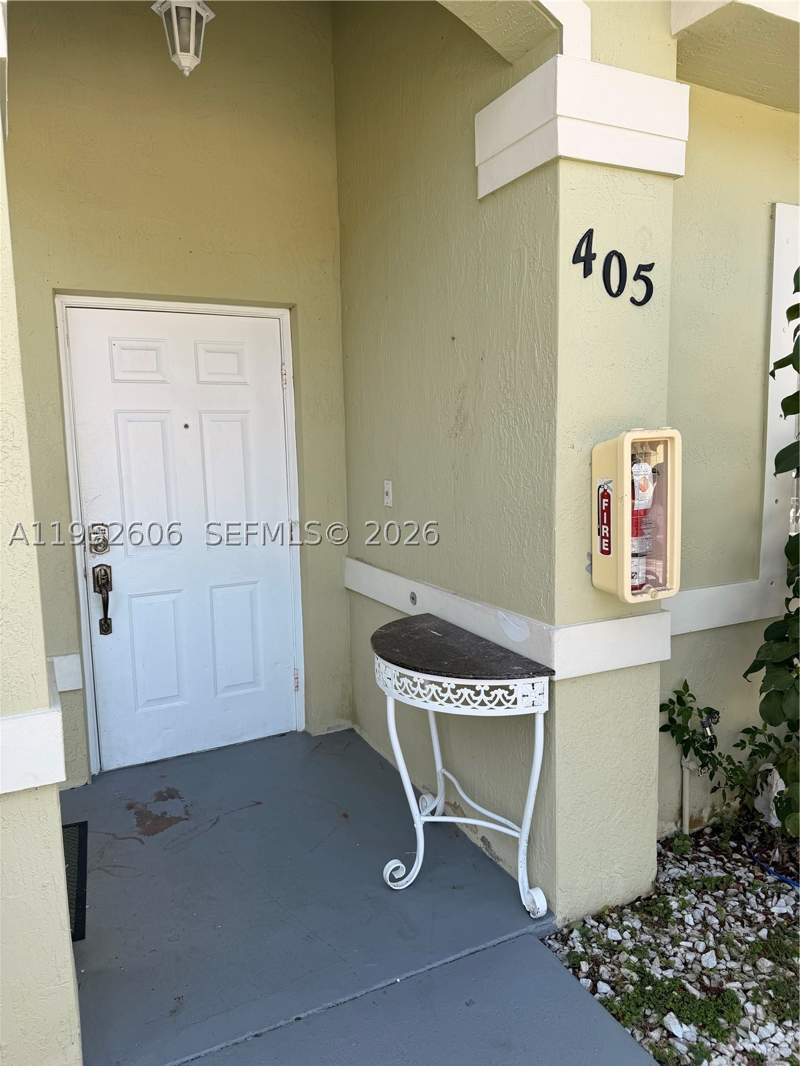 2 bedroom Townhouse at 13264 Old Biscayne Dr 405, Old Biscayne Villas Condo, Homestead — photo 2
