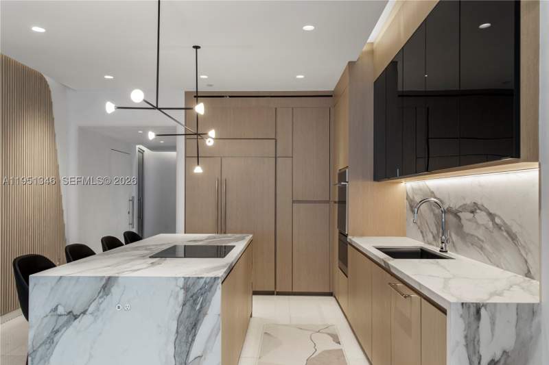 4 bedroom Condominium at 851 NE 1st Ave 3411, Paramount Miami Worldcent, Miami — photo 2