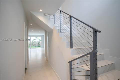 3376 Day Ave #B, Miami FL - photo 10 of 19