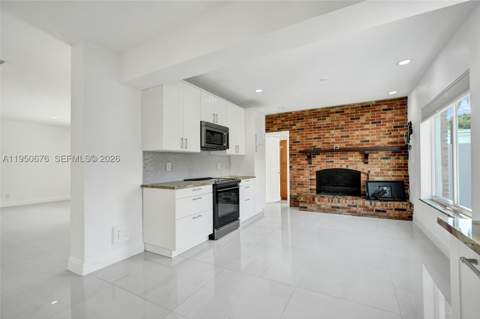 1995 N Hibiscus Dr, North Miami FL - photo 15 of 48