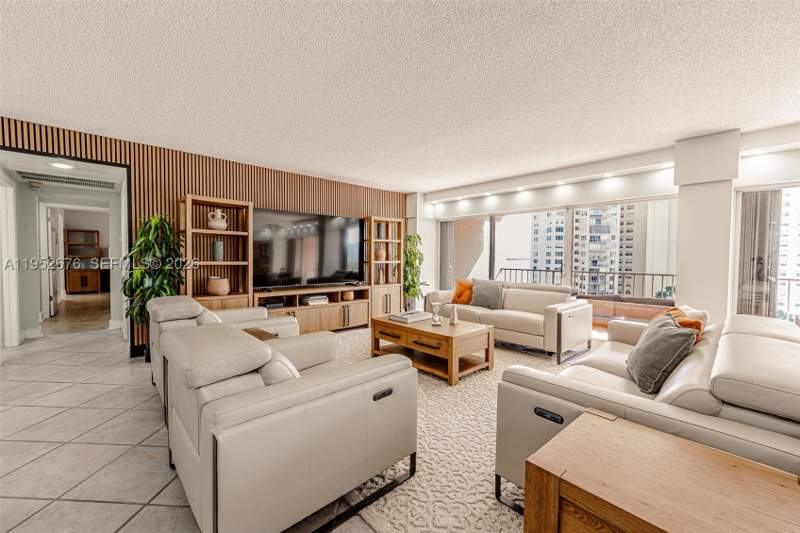 3 bedroom Condominium at 1800 NE 114th St 909, Cricket Club, Miami — photo 3