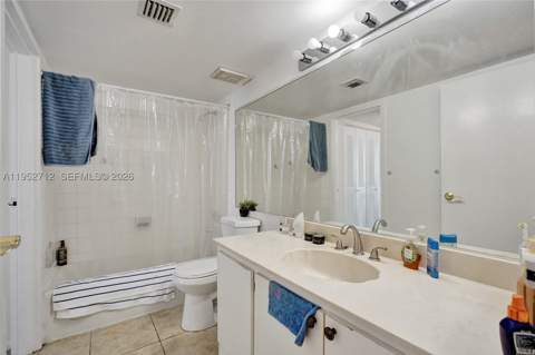7601 E Treasure Dr 1120, North Bay Village FL - photo 17 of 32
