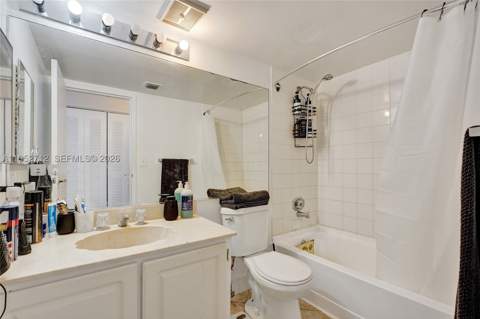7601 E Treasure Dr 1120, North Bay Village FL - photo 18 of 32