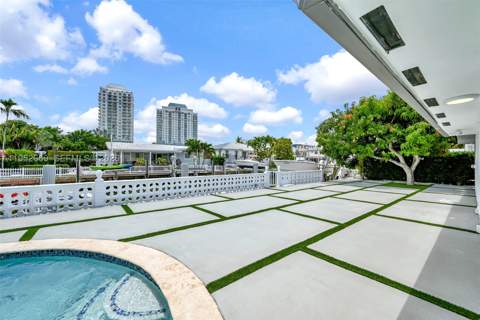1250 NE 82nd St, Miami FL - photo 7 of 87