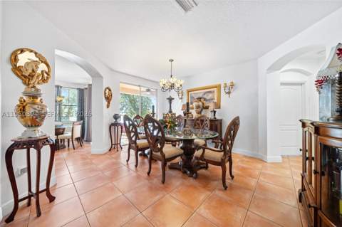 16062 SW 43rd Ter, Miami FL - photo 10 of 40