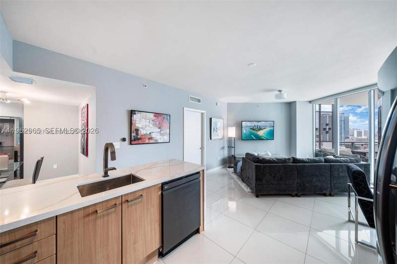 2 bedroom Condominium at 350 S Miami Ave 2505, Wind Condo, Miami — photo 2