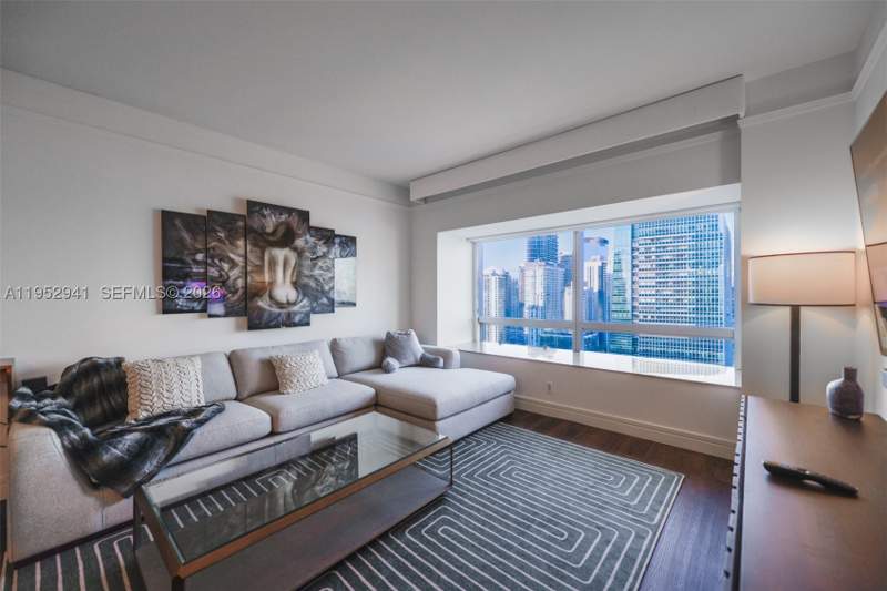 1 bedroom Condominium at 1435 Brickell Ave 3510, Millennium Tower Condomin, Miami — photo 2
