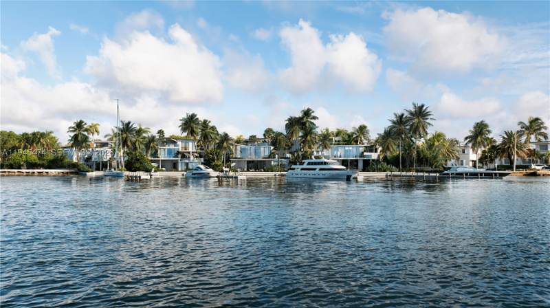 4 bedroom SingleFamilyResidence at 7150 NE 72nd St, Prescott Estates, Miami — photo 4