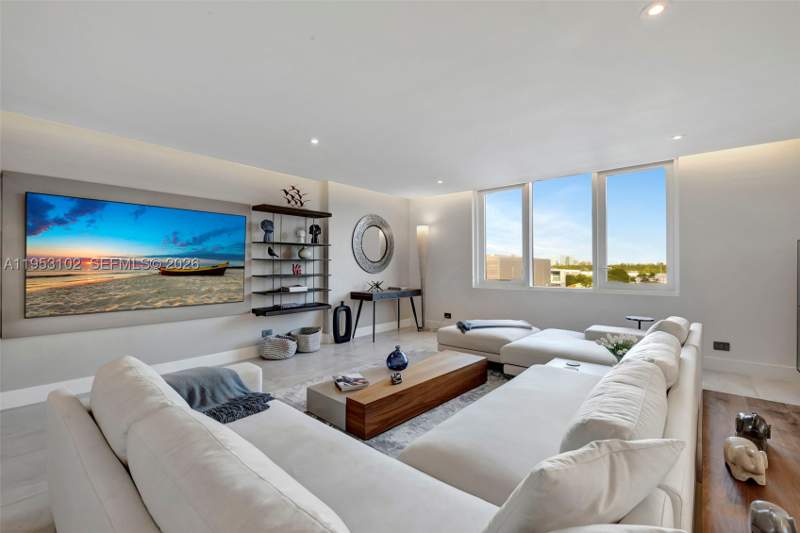 2 bedroom Condominium at 2301 Collins Ave 634/635, Roney Palace Condo, Miami Beach — photo 2