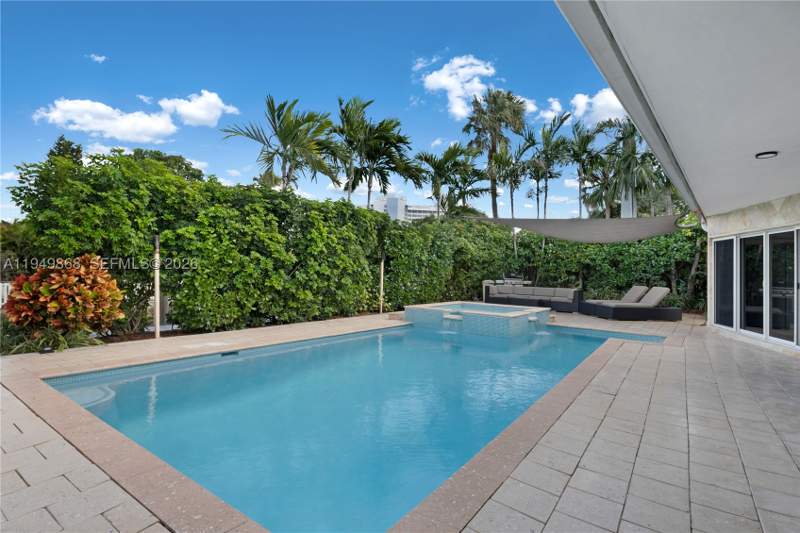 4 bedroom SingleFamilyResidence at 1155 S Biscayne Point Rd, Biscayne Point, Miami Beach — photo 3
