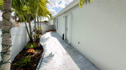 7220 SW 149th Ct, Miami FL - photo 6 of 38