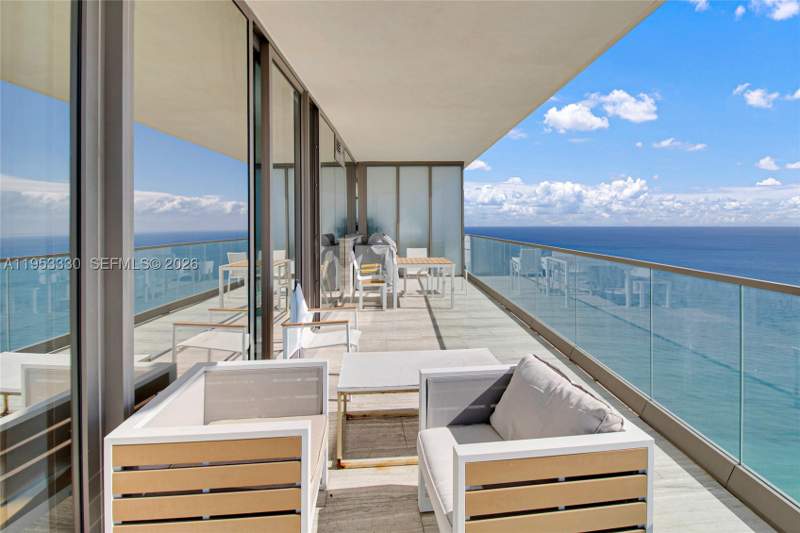 2 bedroom Condominium at 18975 Collins Ave 4404, 18975 Collins Condo, Sunny Isles Beach — photo 2