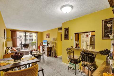8145 NW 7th St 315, Miami FL - photo 20 of 43