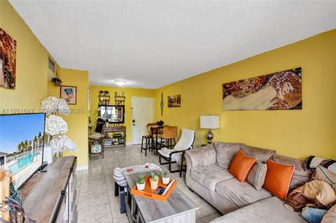 8145 NW 7th St 315, Miami FL - photo 24 of 43