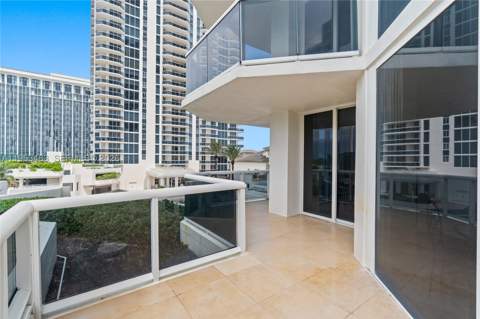 4775 Collins Ave 507, Miami Beach FL - photo 10 of 51