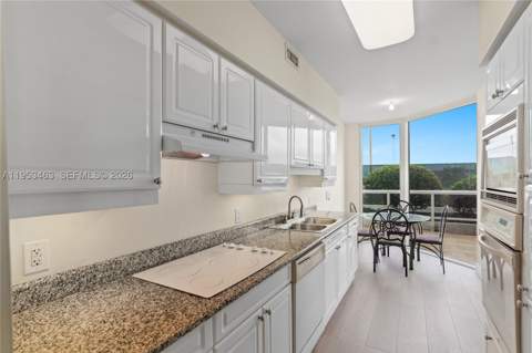 4775 Collins Ave 507, Miami Beach FL - photo 14 of 51