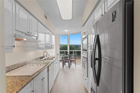 4775 Collins Ave 507, Miami Beach FL - photo 15 of 51
