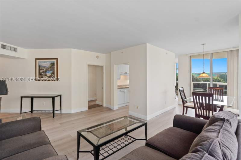 2 bedroom Condominium at 4775 Collins Ave 507, Green Diamond Condo, Miami Beach — photo 2