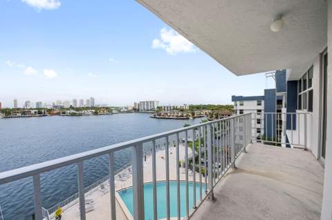 16558 NE 26th Avenue 6c, North Miami Beach FL - photo 18 of 21