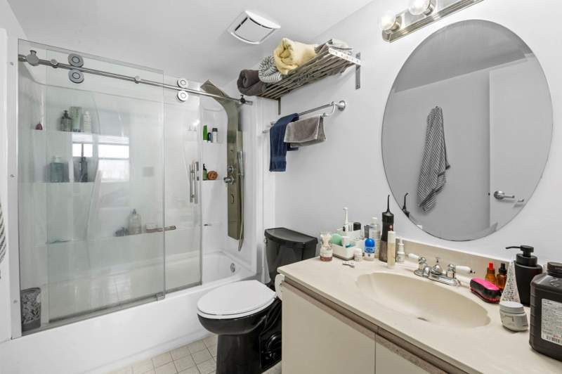 1 bedroom Condominium at 16558 NE 26th Avenue 6c, Reed East Condo, North Miami Beach — photo 2