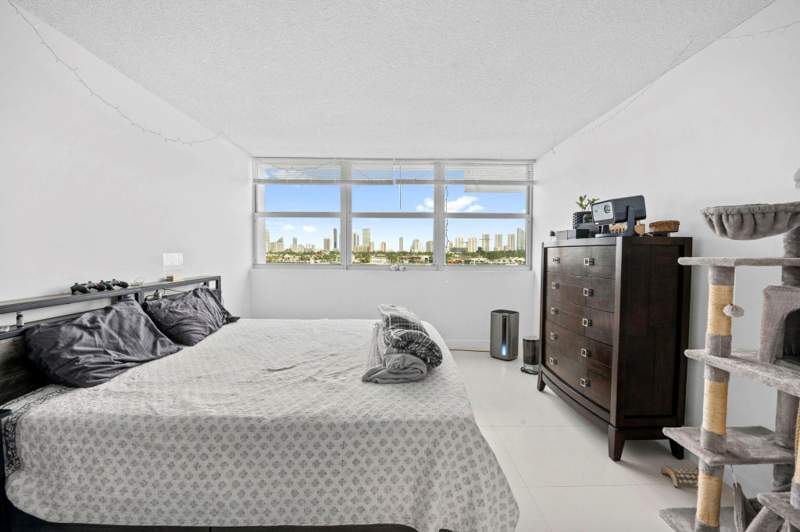 1 bedroom Condominium at 16558 NE 26th Avenue 6c, Reed East Condo, North Miami Beach — photo 5