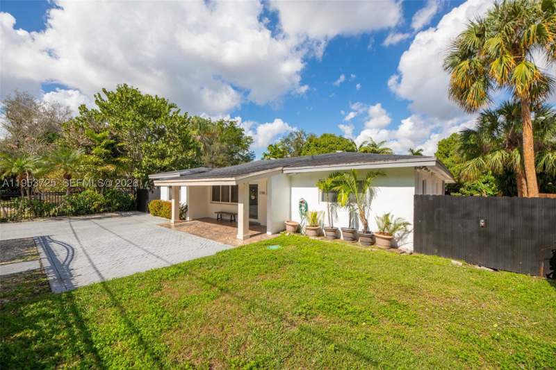 4 bedroom SingleFamilyResidence at 1765 NE 145th St, Arch Creek Estates, Miami — photo 4