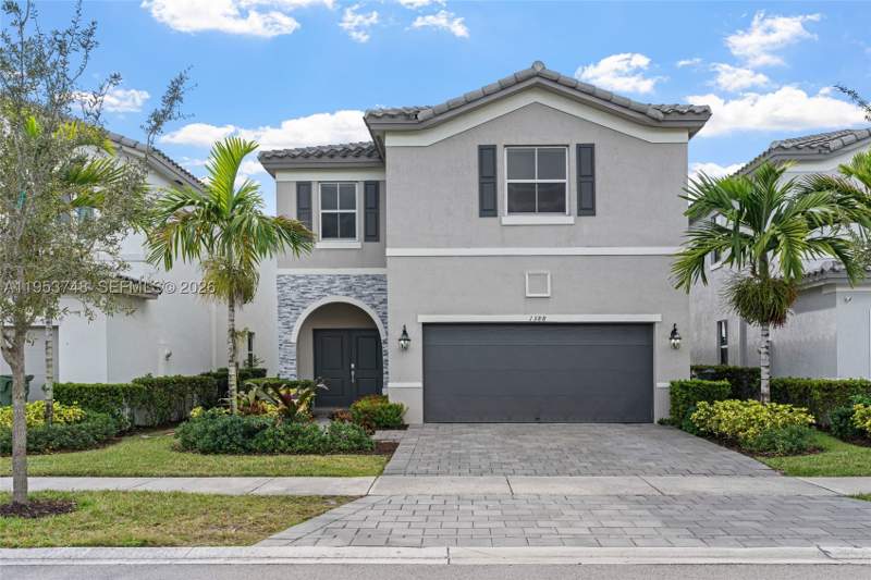 4 bedroom SingleFamilyResidence at 1388 SE 27th Ter, The Riviera, Homestead — photo 2