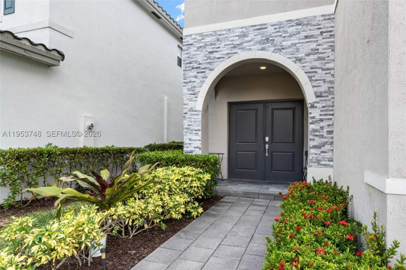 4 bedroom SingleFamilyResidence at 1388 SE 27th Ter, The Riviera, Homestead — photo 4