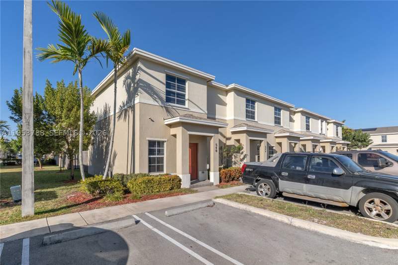 2 bedroom Townhouse at 540 NE 5th Ter, Fvp, Florida City — photo 2
