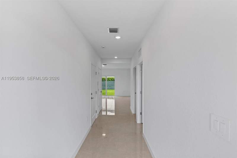 4 bedroom SingleFamilyResidence at 13354 SW 272nd Ln, Sunrise Estates, Homestead — photo 2