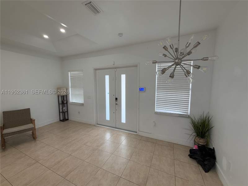 3 bedroom SingleFamilyResidence at 12202 SW 216th St, Flamingo Park, Miami — photo 3