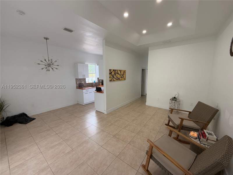 3 bedroom SingleFamilyResidence at 12202 SW 216th St, Flamingo Park, Miami — photo 4