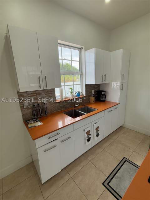 12202 SW 216th St, Miami FL - photo 7 of 30