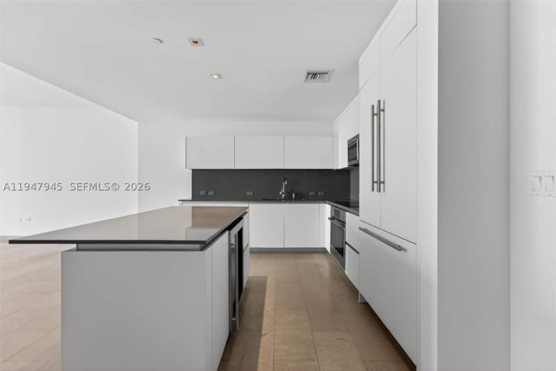 2 bedroom Condominium at 68 SE 6th St 2110, Reach Condo, Miami — photo 3