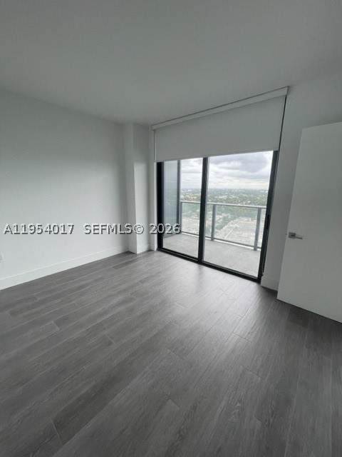121 NE 34th St 2110, Miami FL - photo 10 of 43