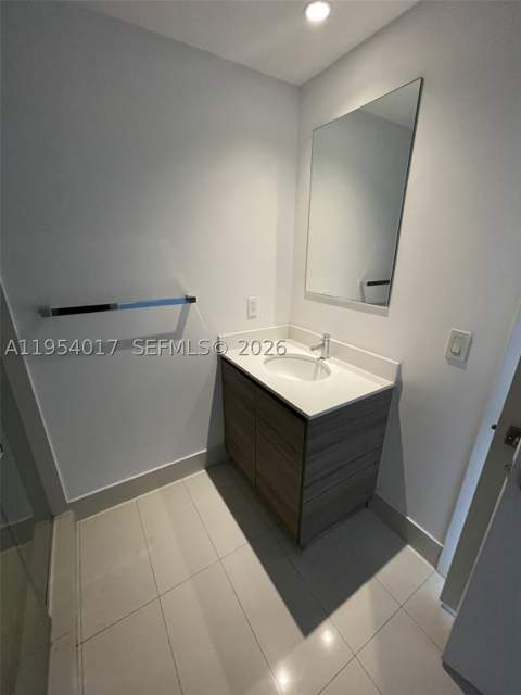 121 NE 34th St 2110, Miami FL - photo 6 of 43