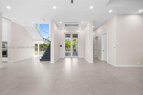 7301 SW 173rd St, Palmetto Bay FL - photo 10 of 51