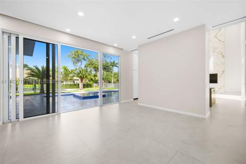 7301 SW 173rd St, Palmetto Bay FL - photo 12 of 51