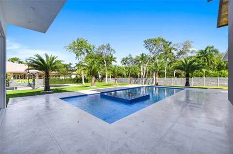 7301 SW 173rd St, Palmetto Bay FL - photo 14 of 51