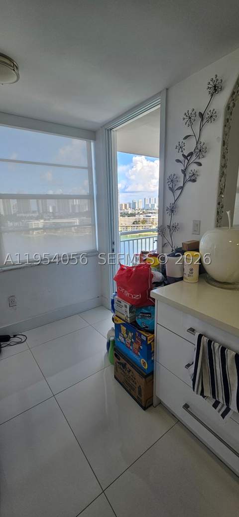 18041 Biscayne Blvd 1405, Aventura FL - photo 12 of 62