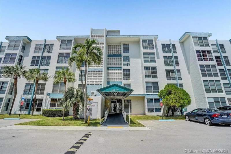 1 bedroom Condominium at 200 177th Dr 416, Avila Condo, Sunny Isles Beach — photo 3