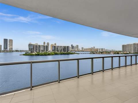 3300 NE 188th St 718, Aventura FL - photo 16 of 82
