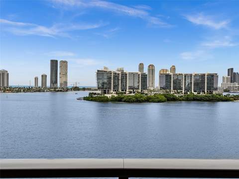 3300 NE 188th St 718, Aventura FL - photo 17 of 82