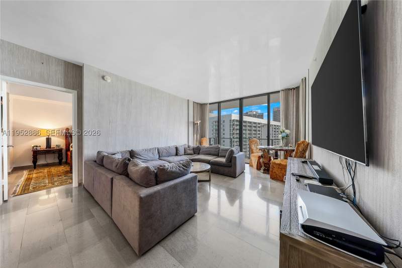 2 bedroom Condominium at 68 SE 6th St 3309, Reach Condo, Miami — photo 4