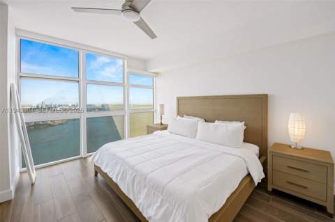 50 Biscayne Blvd 3904, Miami FL - photo 13 of 22